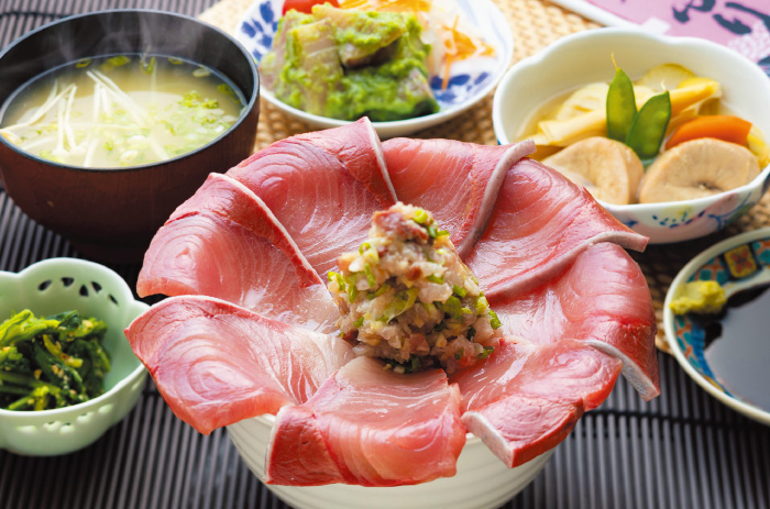 室戸春ぶり料理